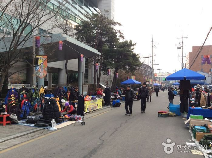 [Seoul] Volksflohmarkt Seoul (서울풍물시장)