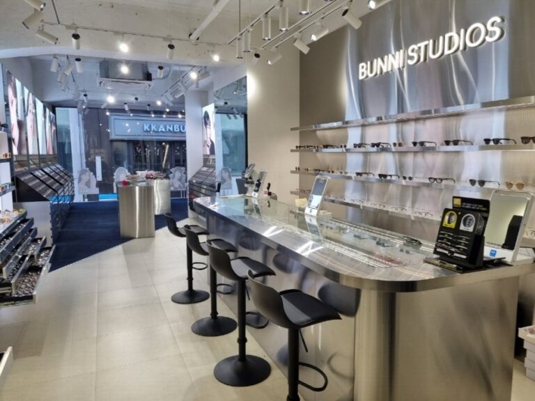 [Seoul] Bunni Studios Optical Myeongdong (바니스튜디오 안경(명동역점))