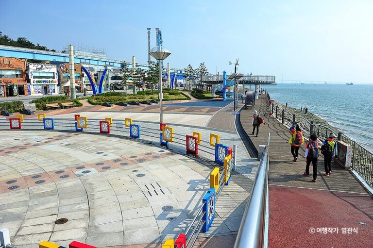 [Incheon] Kulturstraße Wolmi & Moonlight Music Fountain (월미문화의거리 & 달빛음악분수)