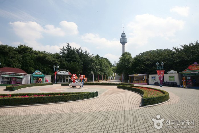 [Daegu] Schlittenbahn im E-World (이월드 눈썰매장)