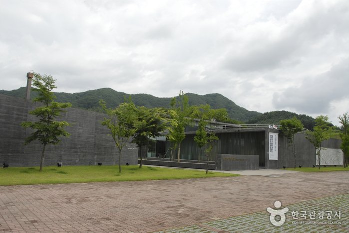 [Gangwon-do] Porzellanmuseum Yanggu (양구백자박물관)