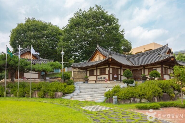 [Gyeongsangbuk-do] Haus Cheongungak (청운각)