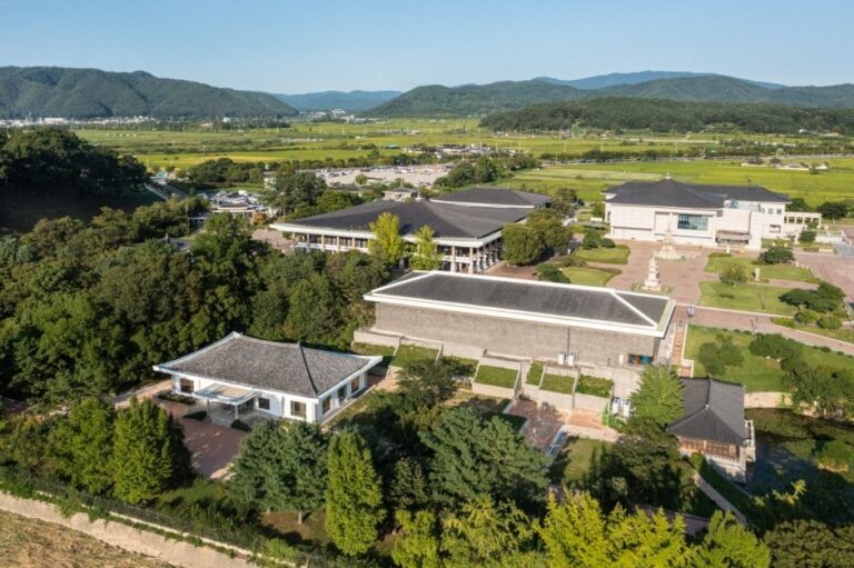 [Gyeongsangbuk-do] Silla Millennium Bibliothek (국립경주박물관 신라천년서고)